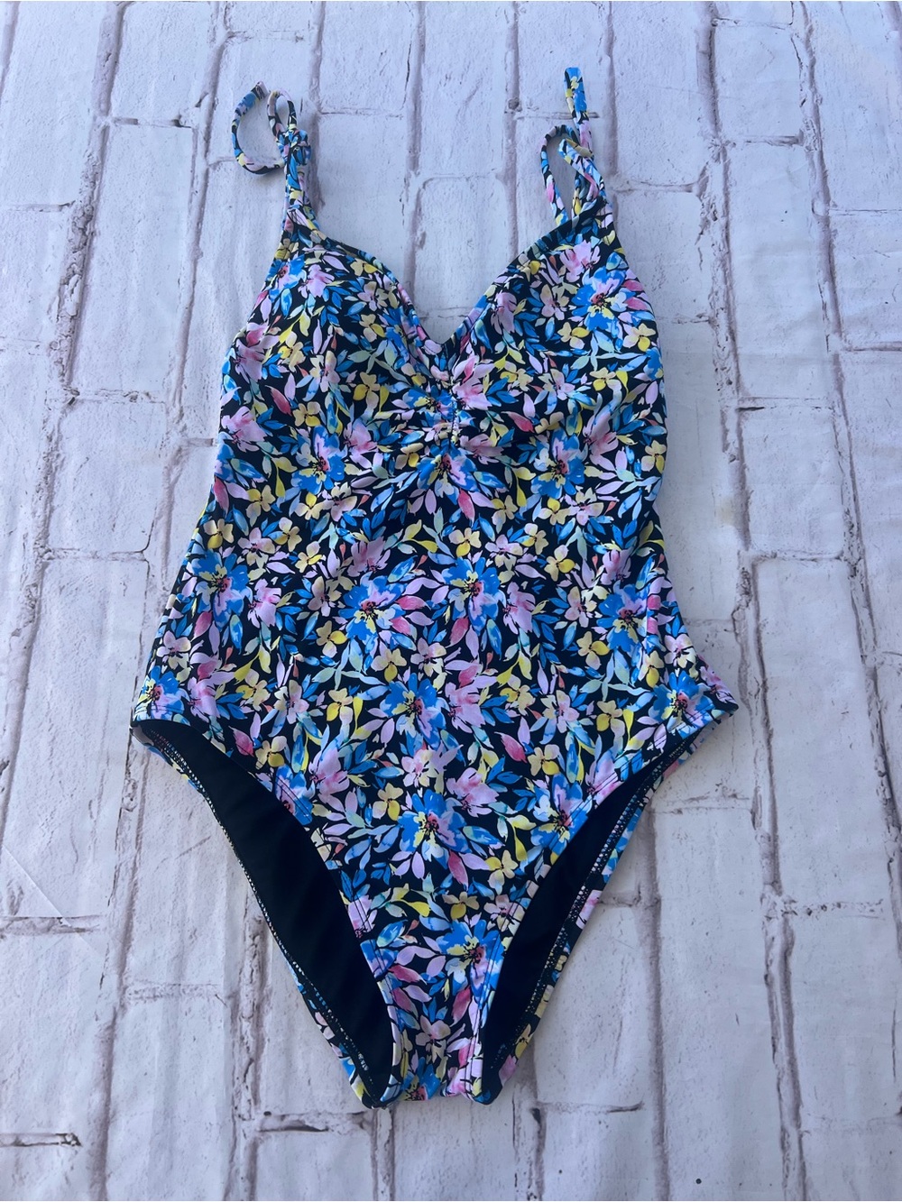 Shade and Shore One Piece swimsuit medium